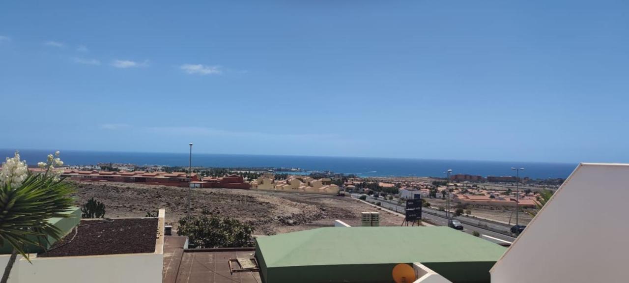 Vistas Al Mar En Caleta De Fuste Vila Exterior foto